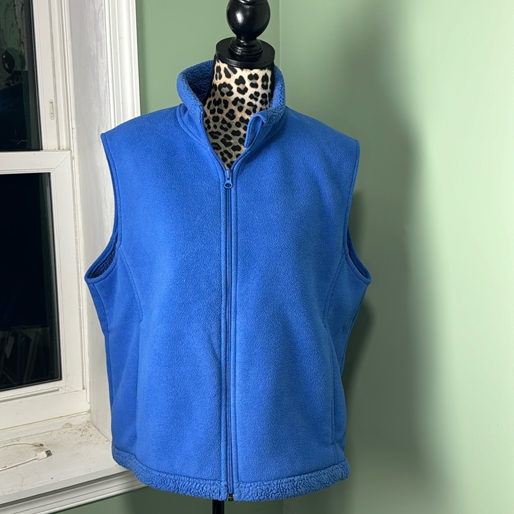 Lands End  blue fleece vest large